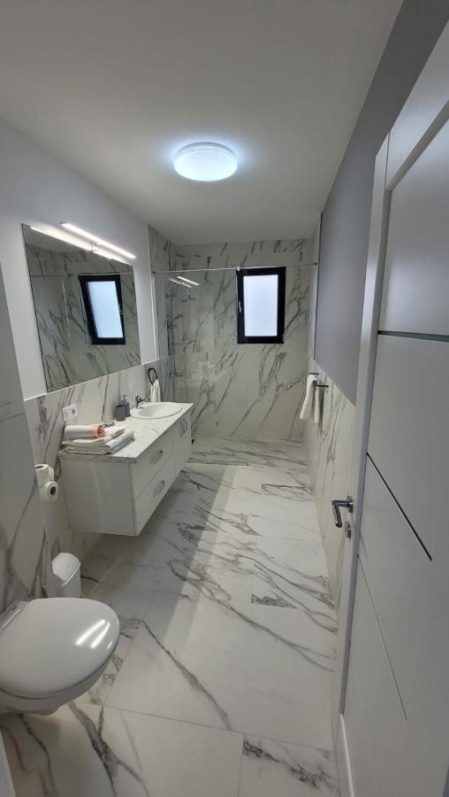 Ferienwohnung Magic Mirror Satu Mare Exterior foto
