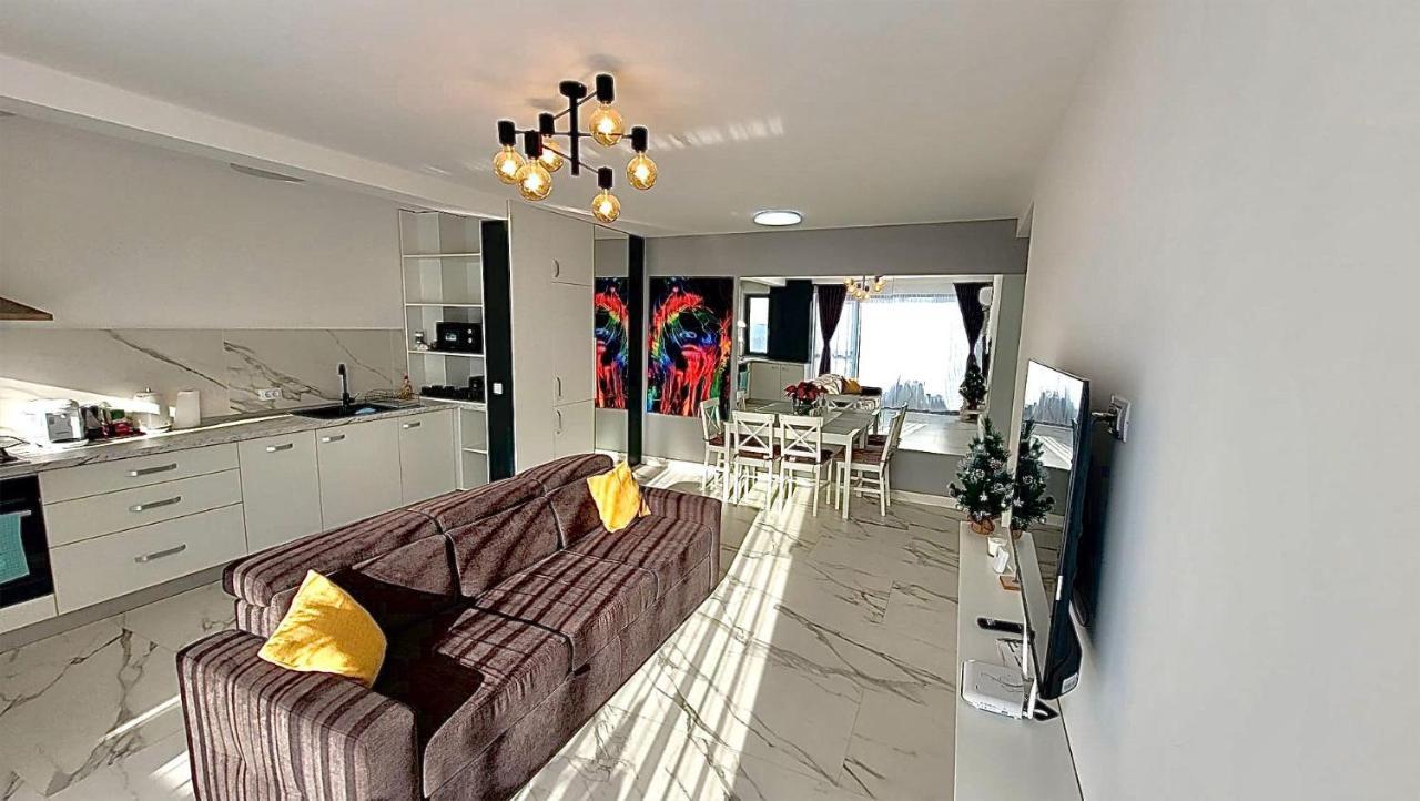 Ferienwohnung Magic Mirror Satu Mare Exterior foto