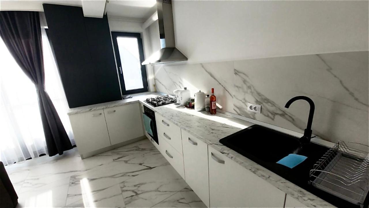 Ferienwohnung Magic Mirror Satu Mare Exterior foto